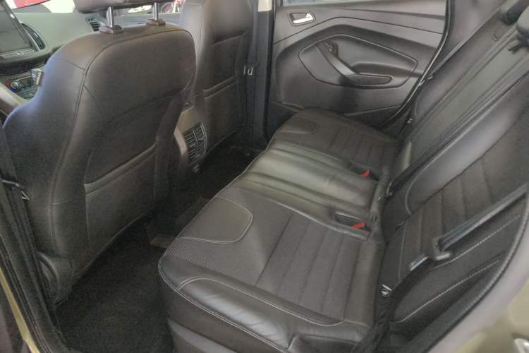 Used Ford Kuga 2015 1.5L GTDi Two-Wheel Drive Fashion Edition Interior 4