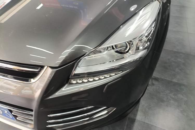 Used Ford Kuga 2015 2.0L GTDi Four-Wheel Drive Prestige Model Left Front Headlight