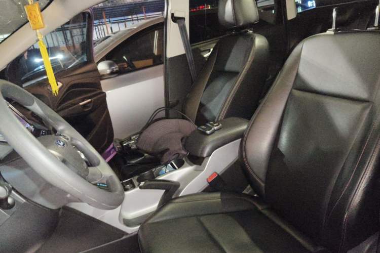 Used Ford Kuga 2015 1.5L GTDi Two-Wheel-Drive Comfort Model Left Front Seat