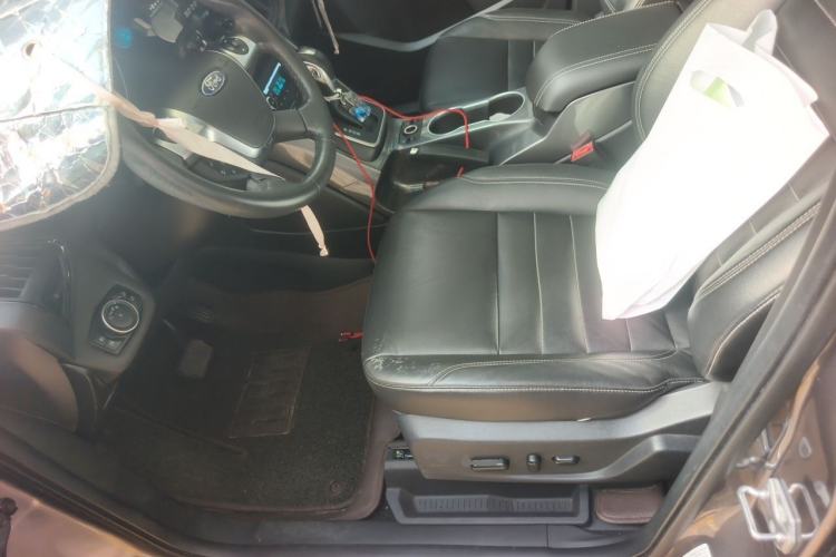 Used Ford Kuga 2015 2.0L GTDi Four-Wheel Drive Prestige Model Left Front Seat