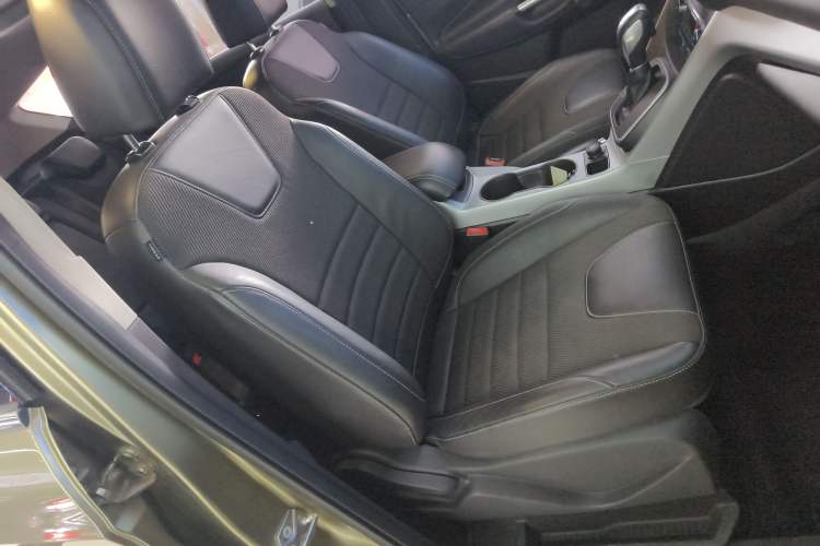Used Ford Kuga 2015 1.5L GTDi Two-Wheel Drive Fashion Edition Right Front Seat