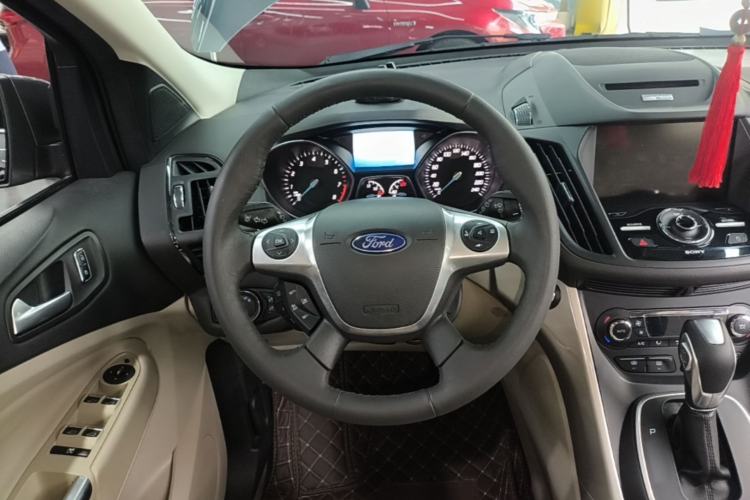 Used Ford Kuga 2015 2.0L GTDi Four-Wheel Drive Prestige Model Steering Wheel