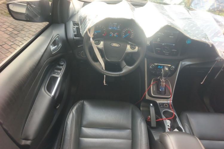 Used Ford Kuga 2015 2.0L GTDi Four-Wheel Drive Prestige Model Steering Wheel