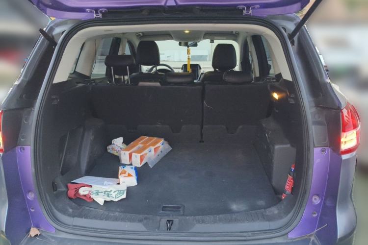 Used Ford Kuga 2015 1.5L GTDi Two-Wheel-Drive Comfort Model Trunk
