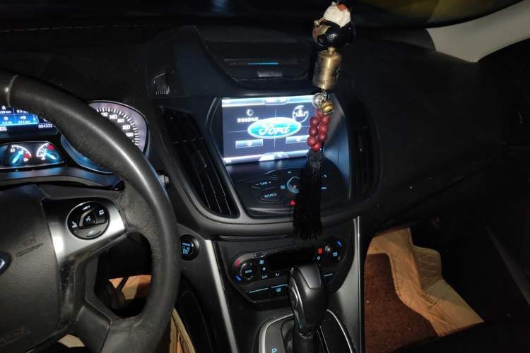 Used Ford Kuga 2015 1.5L GTDi Four-Wheel-Drive Elite Model Audio And AC Panel