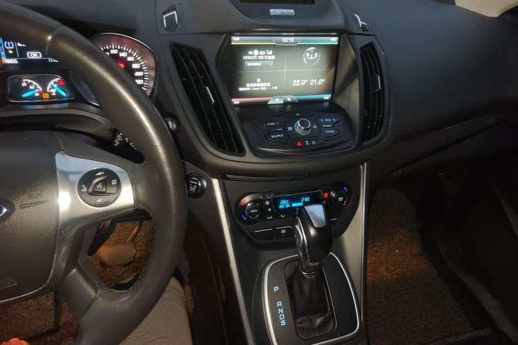 Used Ford Kuga 2015 1.5L GTDi Four-Wheel-Drive Elite Model Audio And AC Panel