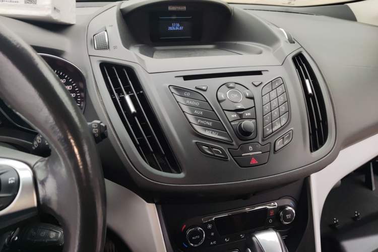 Used Ford Kuga 2015 1.5L GTDi Two-Wheel Drive Fashion Edition Audio And AC Panel