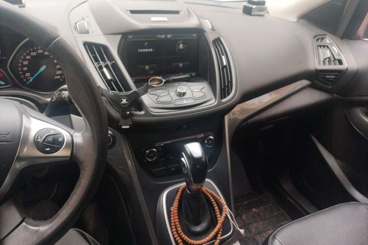 Used Ford Kuga 2015 2.0L GTDi Four-Wheel Drive Elite Model Audio And AC Panel