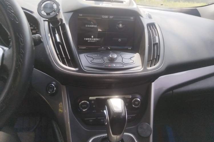 Used Ford Kuga 2015 1.5L GTDi Four-Wheel-Drive Elite Model Audio And AC Panel