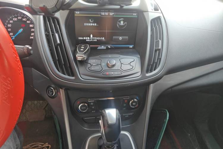 Used Ford Kuga 2015 1.5L GTDi Four-Wheel-Drive Elite Model Audio And AC Panel