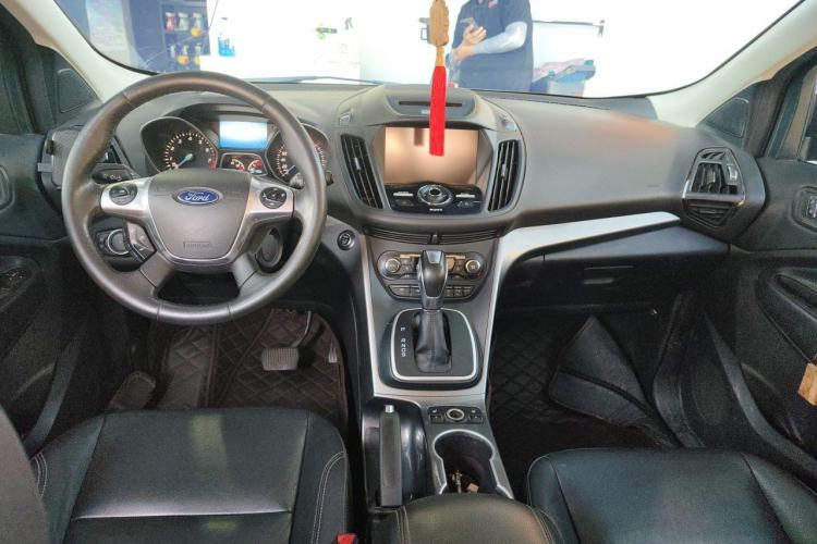 Used Ford Kuga 2015 2.0L GTDi Four-Wheel Drive Prestige Model Center Console