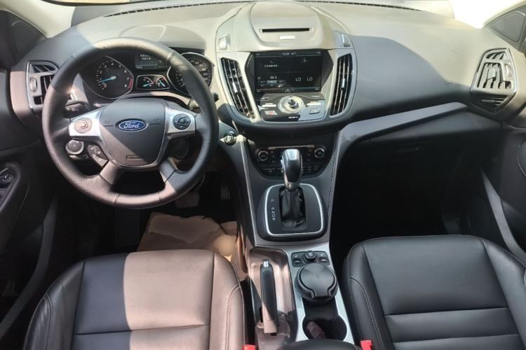 Used Ford Kuga 2015 2.0L GTDi Four-Wheel Drive Prestige Model Center Console