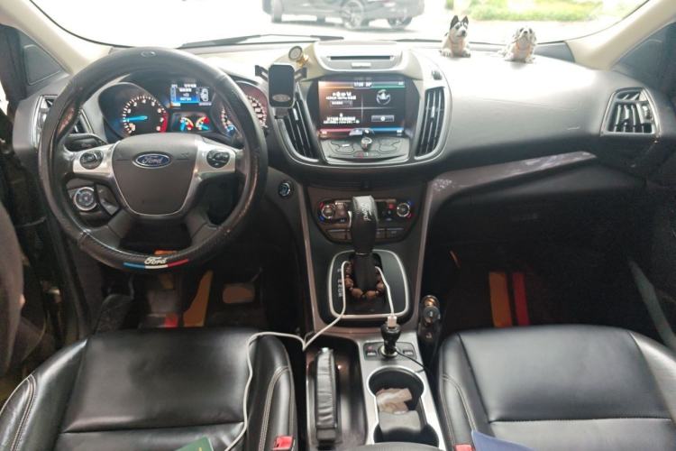Used Ford Kuga 2015 1.5L GTDi Four-Wheel-Drive Elite Model Center Console