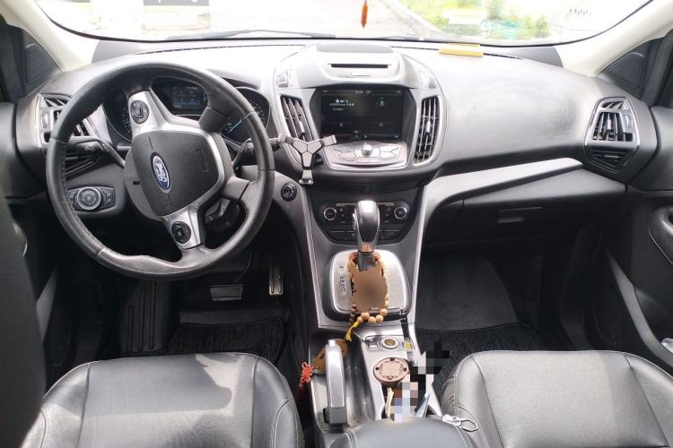 Used Ford Kuga 2015 1.5L GTDi Four-Wheel-Drive Elite Model Center Console