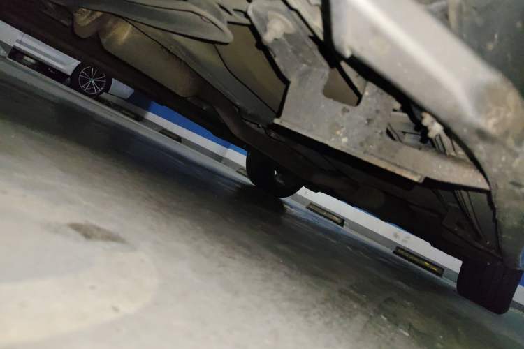 Used Ford Kuga 2015 2.0L GTDi Four-Wheel Drive Prestige Model Chassis Front Left