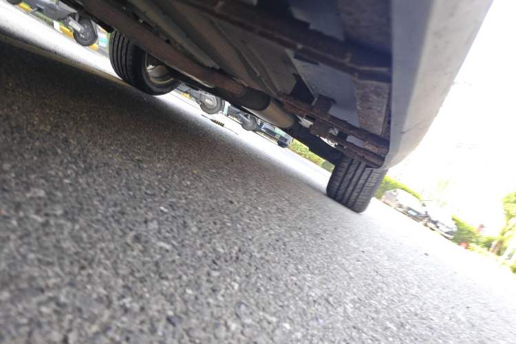 Used Ford Kuga 2015 2.0L GTDi Four-Wheel-Drive Sport Model Chassis Front Left