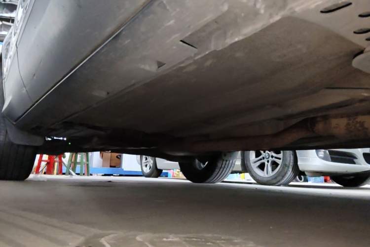 Used Ford Kuga 2015 1.5L GTDi Two-Wheel-Drive Comfort Model Chassis Front Right