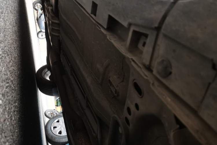 Used Ford Kuga 2015 1.5L GTDi Two-Wheel-Drive Comfort Model Chassis Front Right