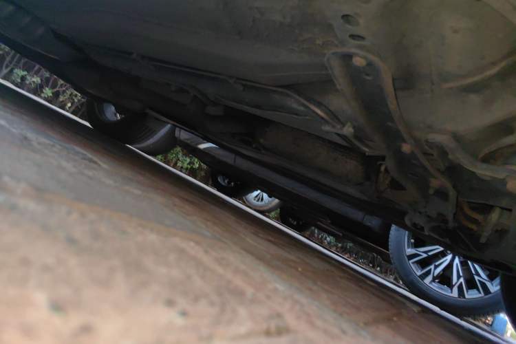 Used Ford Kuga 2015 1.5L GTDi Four-Wheel-Drive Elite Model Chassis Front Right