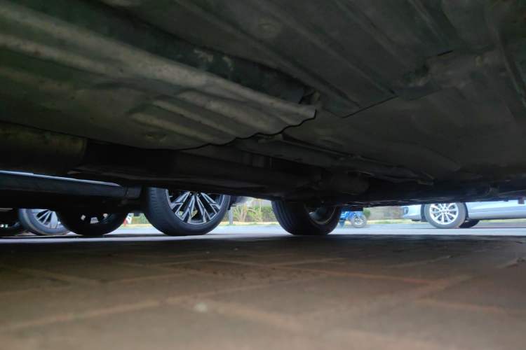 Used Ford Kuga 2015 1.5L GTDi Four-Wheel-Drive Elite Model Chassis Rear Right