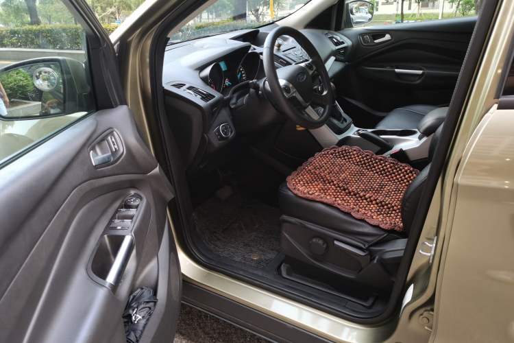 Used Ford Kuga 2015 1.5L GTDi Two-Wheel-Drive Comfort Model Driver Seat