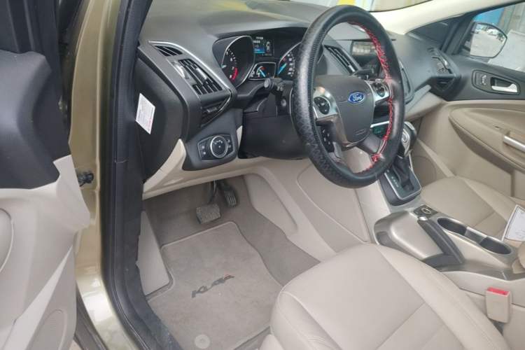 Used Ford Kuga 2015 2.0L GTDi Four-Wheel Drive Prestige Model Driver Seat