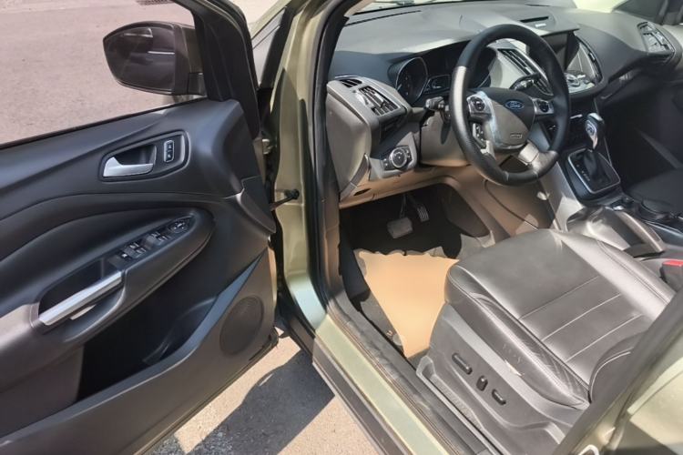Used Ford Kuga 2015 2.0L GTDi Four-Wheel Drive Prestige Model Driver Seat