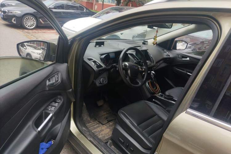 Used Ford Kuga 2015 2.0L GTDi Four-Wheel Drive Elite Model Driver Seat
