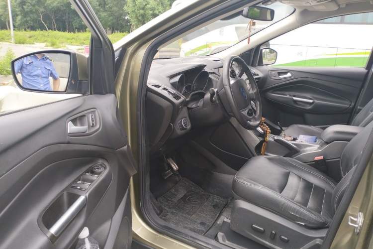 Used Ford Kuga 2015 1.5L GTDi Four-Wheel-Drive Elite Model Driver Seat
