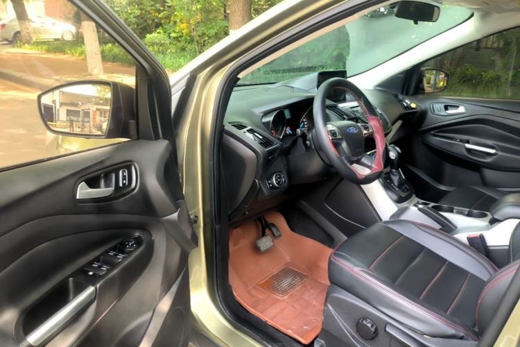 Used Ford Kuga 2015 1.5L GTDi Two-Wheel-Drive Comfort Model Driver Seat