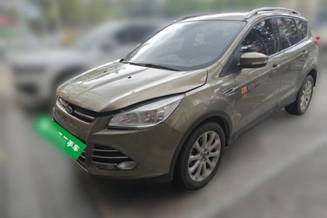 Ford Kuga 2015 1.5L GTDi Two-Wheel Drive Fashion Edition مستعملة