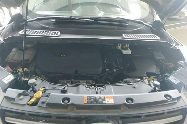 Used Ford Kuga 2015 1.5L GTDi Two-Wheel-Drive Comfort Model Engine Bay