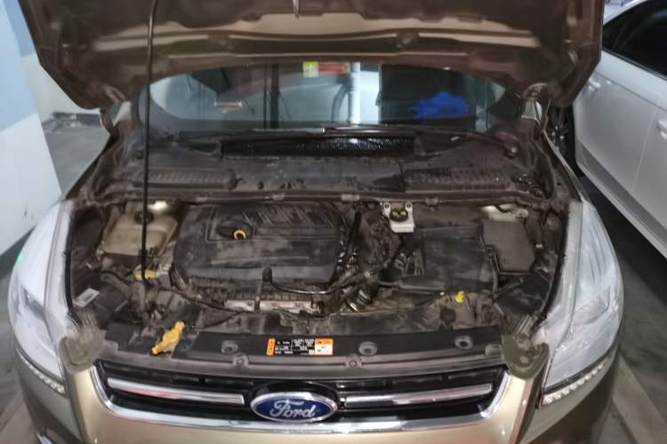 Used Ford Kuga 2015 1.5L GTDi Two-Wheel Drive Fashion Edition Engine Bay