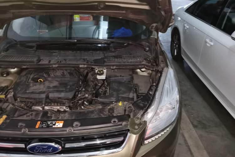 Used Ford Kuga 2015 1.5L GTDi Two-Wheel Drive Fashion Edition Engine Bay Left