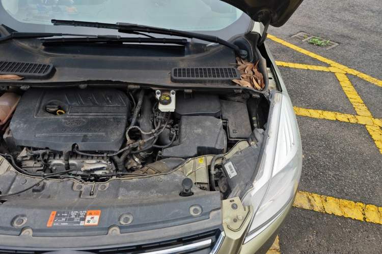 Used Ford Kuga 2015 1.5L GTDi Two-Wheel Drive Fashion Edition Engine Bay Left
