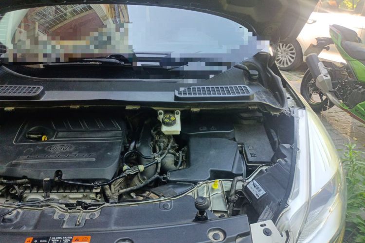 Used Ford Kuga 2015 1.5L GTDi Two-Wheel Drive Fashion Edition Engine Bay Left