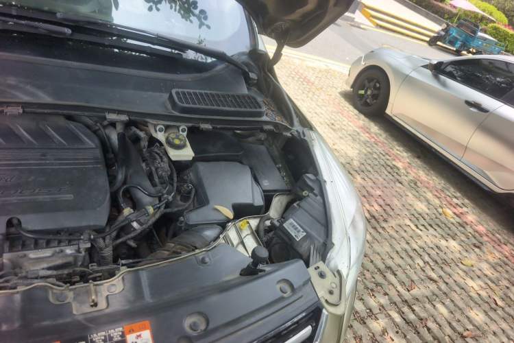 Used Ford Kuga 2015 1.5L GTDi Two-Wheel Drive Fashion Edition Engine Bay Left