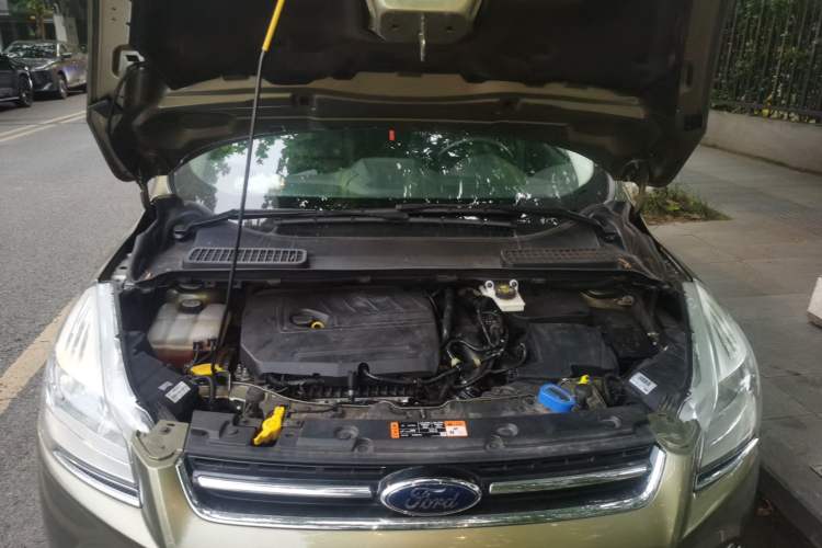 Used Ford Kuga 2015 1.5L GTDi Four-Wheel-Drive Elite Model Engine Bay