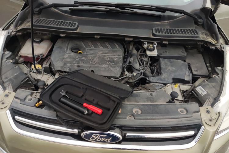 Used Ford Kuga 2015 1.5L GTDi Two-Wheel Drive Fashion Edition Engine Bay