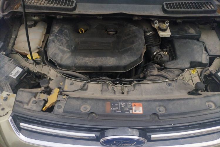 Used Ford Kuga 2015 2.0L GTDi Four-Wheel Drive Elite Model Engine Bay