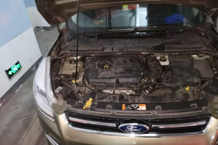Used Ford Kuga 2015 1.5L GTDi Two-Wheel Drive Fashion Edition Engine Bay Right