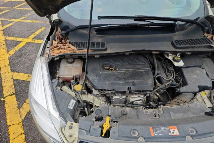 Used Ford Kuga 2015 1.5L GTDi Two-Wheel Drive Fashion Edition Engine Bay Right