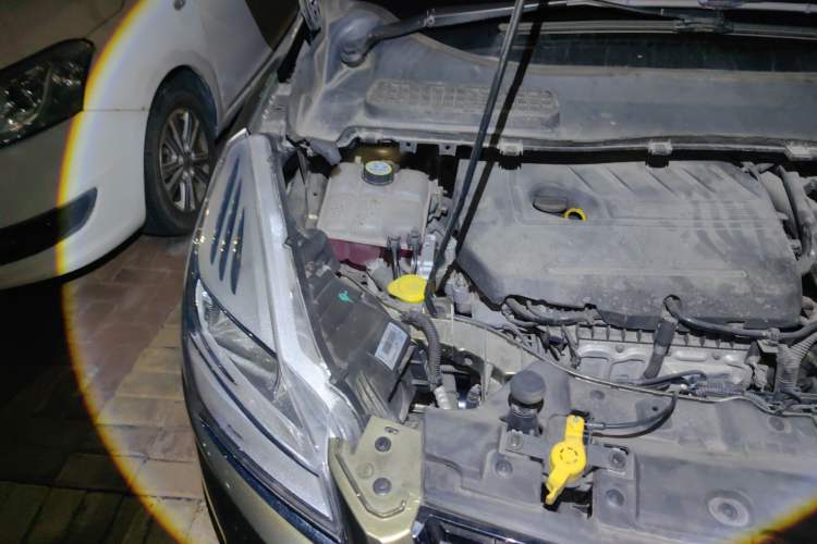 Used Ford Kuga 2015 1.5L GTDi Four-Wheel-Drive Elite Model Engine Bay Right