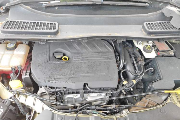 Used Ford Kuga 2015 1.5L GTDi Two-Wheel Drive Fashion Edition Engine Bay
