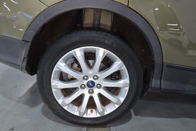 Used Ford Kuga 2015 1.5L GTDi Two-Wheel-Drive Comfort Model Exterior 5