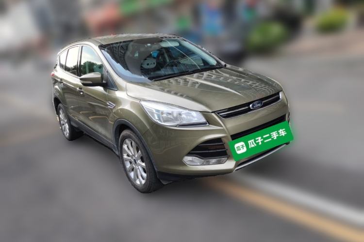 Used Ford Kuga 2015 1.5L GTDi Two-Wheel-Drive Comfort Model Front Right 45 Deg