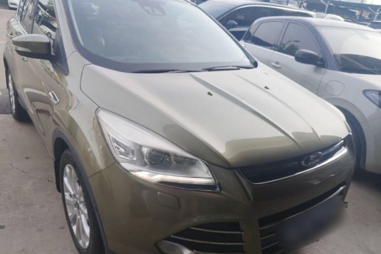 Used Ford Kuga 2015 2.0L GTDi Four-Wheel Drive Prestige Model Front Right 45 Deg