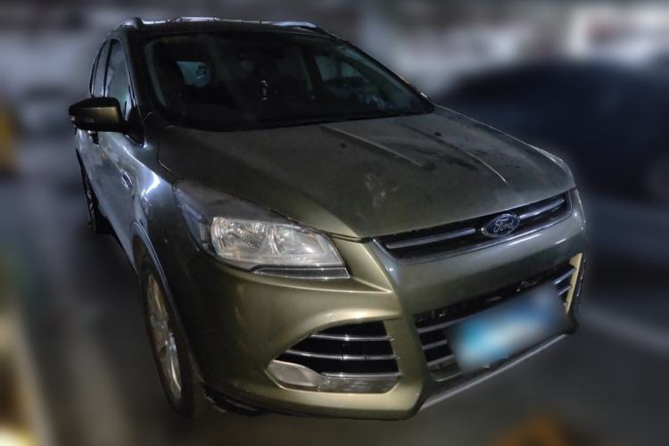 Used Ford Kuga 2015 1.5L GTDi Four-Wheel-Drive Elite Model Front Right 45 Deg