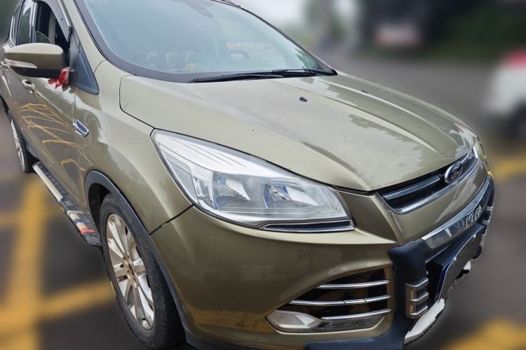 Used Ford Kuga 2015 1.5L GTDi Two-Wheel Drive Fashion Edition Front Right 45 Deg