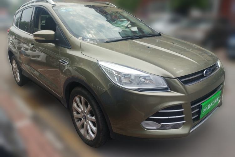 Used Ford Kuga 2015 2.0L GTDi Four-Wheel Drive Elite Model Front Right 45 Deg